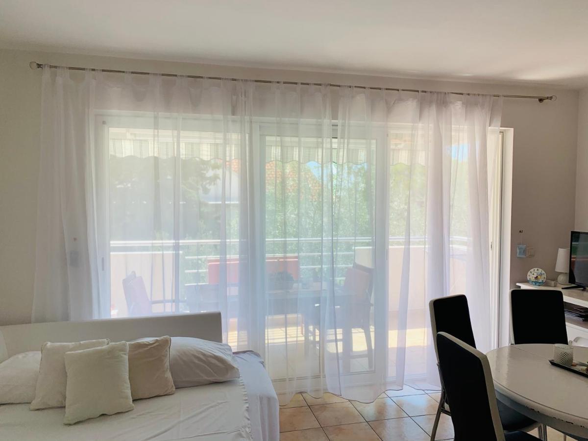 Ivana Apartment With Terrace Novaglia Esterno foto