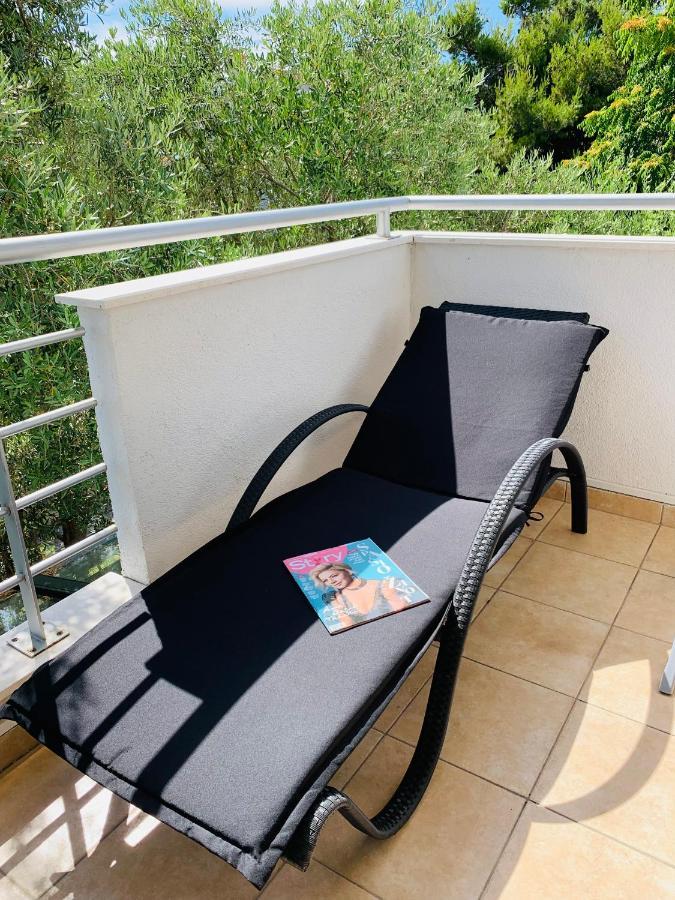 Ivana Apartment With Terrace Novaglia Esterno foto